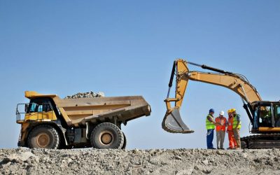 Daftar Alat Berat Terbaik untuk Mengangkut Material